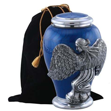 I was planning on bringing Leliana with me when I do the Urn. . Urn of sacred ashes